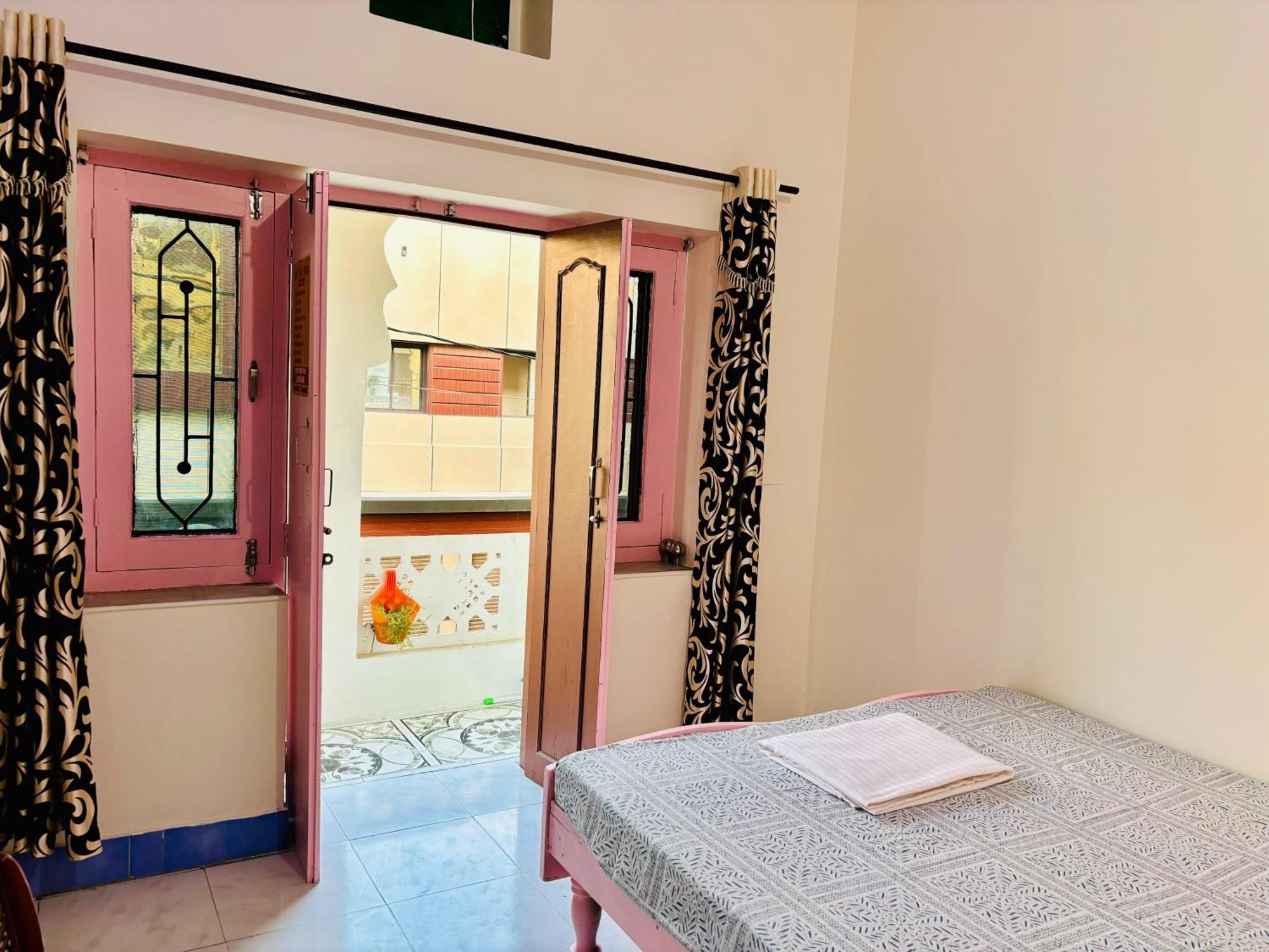 Hotel Tulsi Palace Пушкар Экстерьер фото