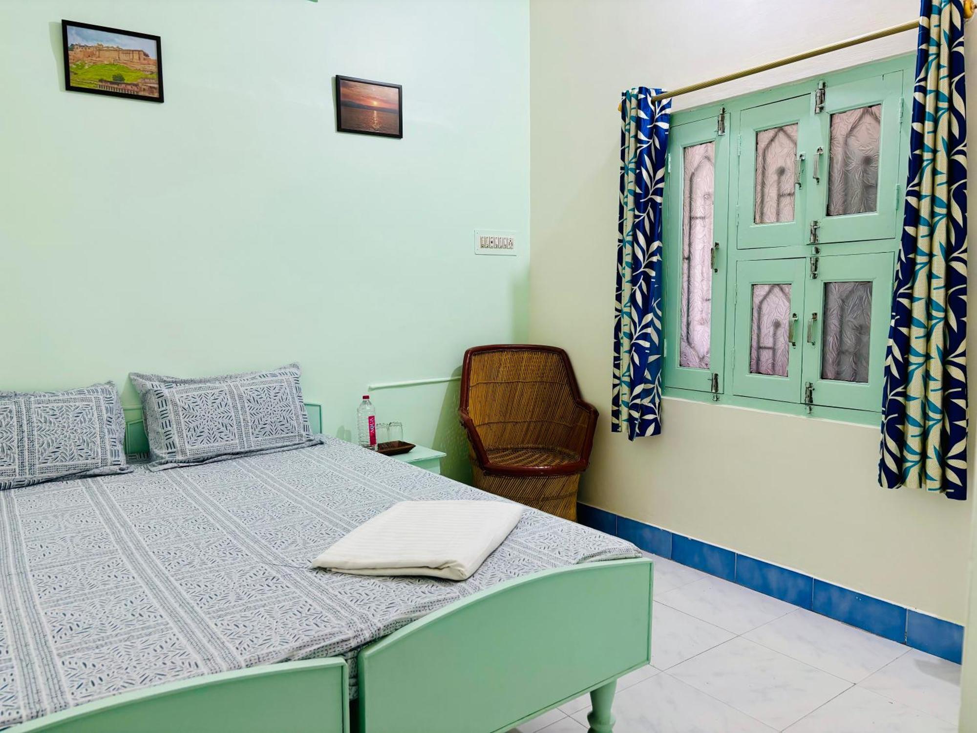 Hotel Tulsi Palace Пушкар Экстерьер фото